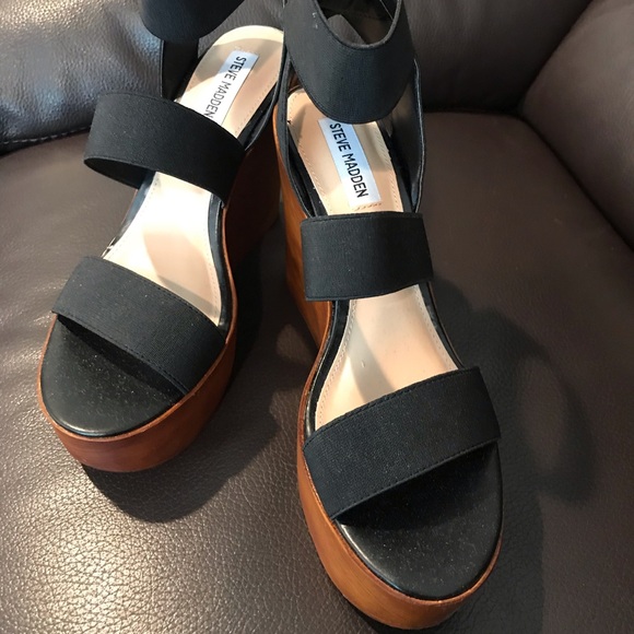 Steve Madden wedge sandals - Picture 1 of 5